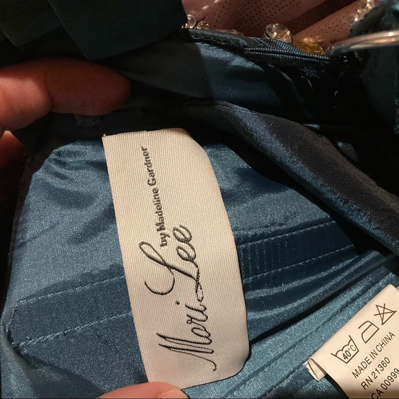 Mori Lee teal/emerald prom dress, Size 6. - Picture 13 of 14